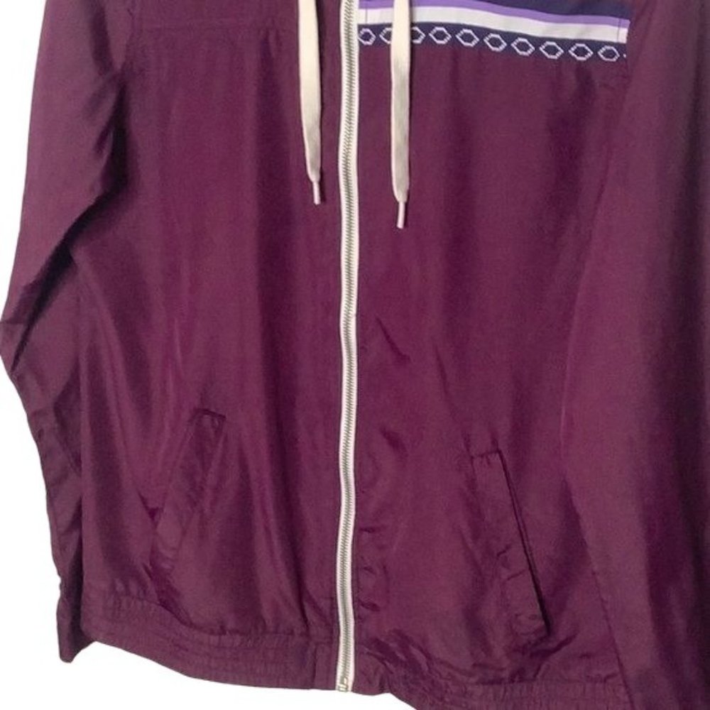 ZUMIEZ EMPYRE Burgundy Aztec print zip front size large - Picture 3 of 8